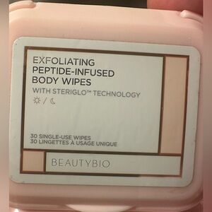 BeautyBio Peptide-Infused Body Wipes